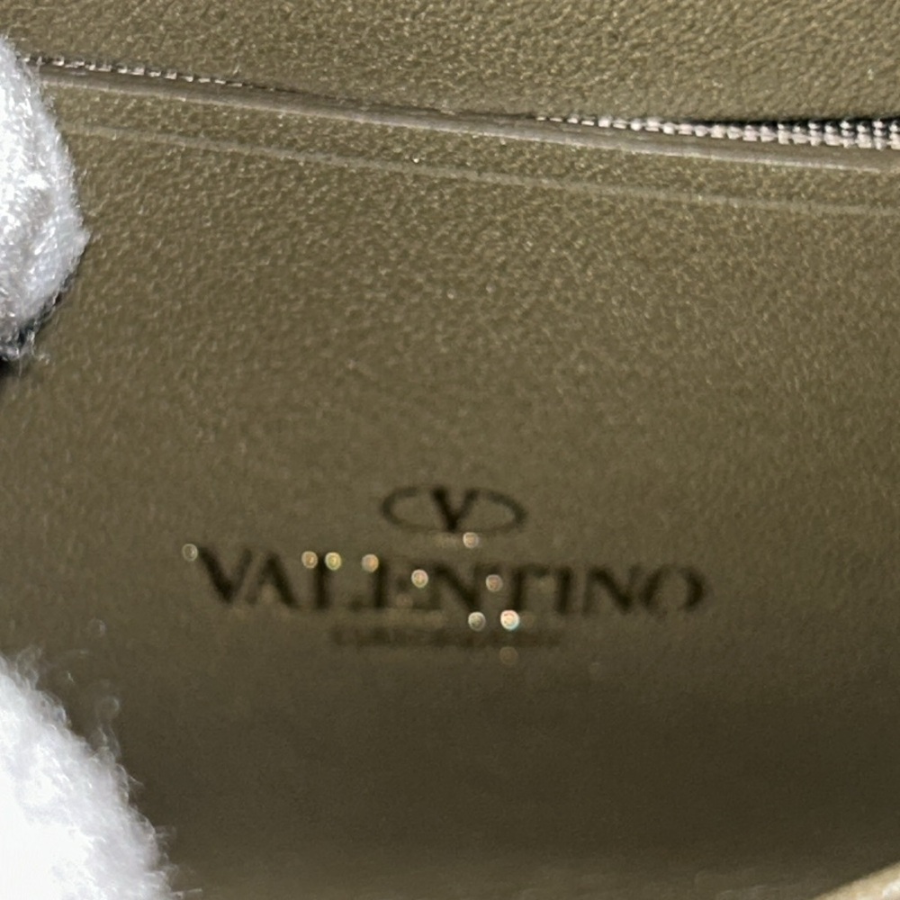Valentino Garavani SOLD OUT Rock Stud Camouflage zip around wallet & Bracelet - Picture 17 of 17